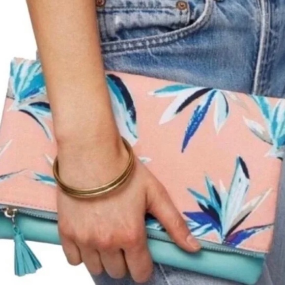 Rachel Pally Clutch😍 - Picture 2 of 5